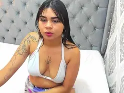 Amateur Adult Webcams of LauraHillx