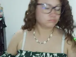 Amateur Nude Webcam of Curly_greeneyed