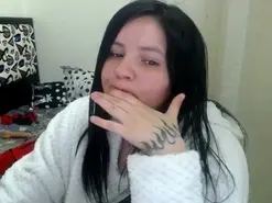 Amateur Adult Webcams of jullymessyy