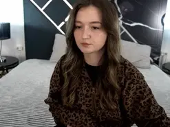 Amateur Live Sex Cam of CyrenaLuxe