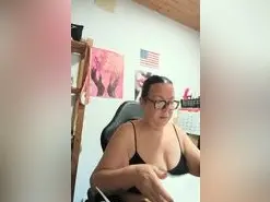 Amateur Free Live Porn of BbwFendomMilf