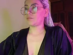 Amateur Live Sex Cam of Cyndi_rockefell