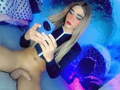 Amateur Nude Webcam of SamiraHot1