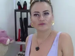 Amateur Adult Webcam of mature_magenta