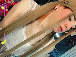 Amateur Live Porn of moon_sweet-