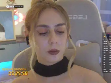 Bongacams Best live sex cam show of -Light-Fury-