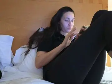 Bongacams Free Live Porn of Mr-and-Mrs-Smith-XXL