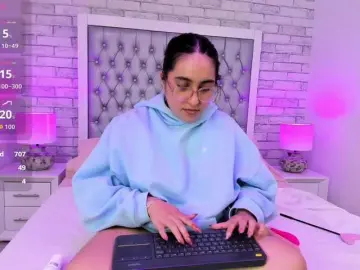 Bongacams Sex Cam of LuluWest