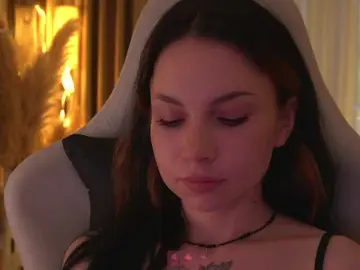 Bongacams Watch Live Sex Cams of DrammaQueennnn