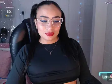 Bongacams Live Sex Cam of paulinagalvis2700