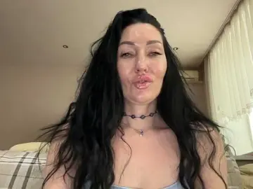 Bongacams Live Sex Cam of KorolevaQween000