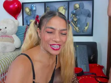 Bongacams Free Live Porn of Angelinefocus