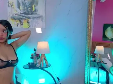 Bongacams Nude Webcam of cutepetitee