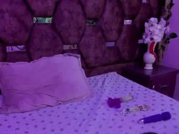 Bongacams Watch Live Sex Cams of kattyqueenn