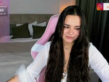 Bongacams Watch Live Sex Cams of EvaRaider
