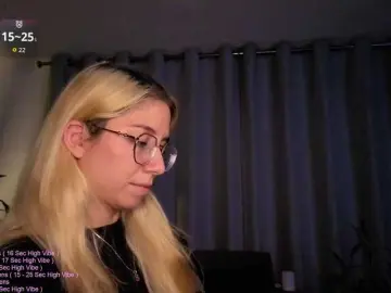 Bongacams Live Porn of LittleSammy
