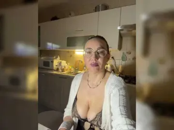 Bongacams Watch Live Sex Cams of Pink-Lips