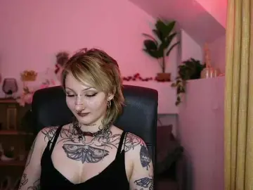 Bongacams Adult Video Chat of tattooedblondee18