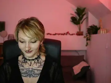 Bongacams Free Live Porn of tattooedblondee18
