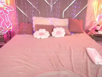 Bongacams Best Webcam of KiraCandyS