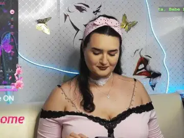 Bongacams Sex Cam of WickedButShy