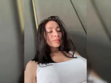 Bongacams Nude Webcam of LunaDesire