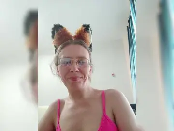 Bongacams Best live sex cam show of -queen-margo-
