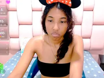 Bongacams Sex Cam of scarletRose1