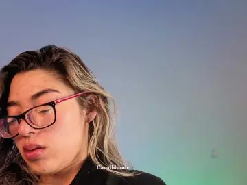 Bongacams Free Live Porn of Charlotte-glasses