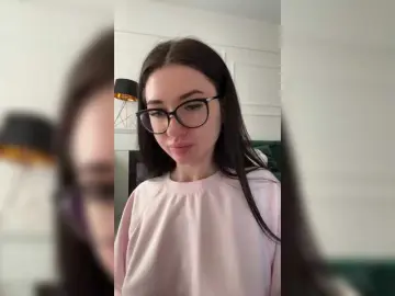 Bongacams Live Sex Cam of Chiaralovee
