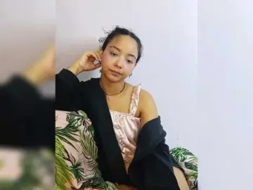Bongacams Live Sex of milanxbunny333