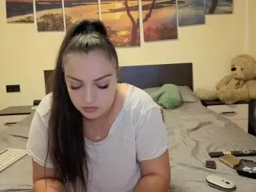 Bongacams Live Porn of adellineee