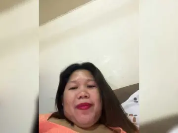 Bongacams Free Porn Cam of ChubbyBabe31