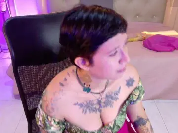 Bongacams Nude Webcam of chloe-rosse