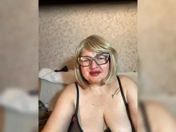 Bongacams Watch Live Sex Cams of SVETIKBOMBOCHKA