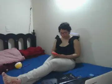 Bongacams Live Sex Cam of onlyLuxas23