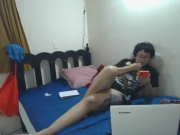 Bongacams Free Porn Cam of onlyLuxas23