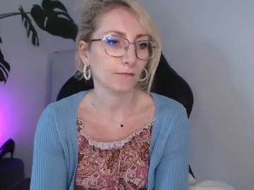 Bongacams Free Live Porn of CinderellaMoon