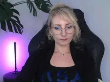 Bongacams Free Porn Cam of CinderellaMoon