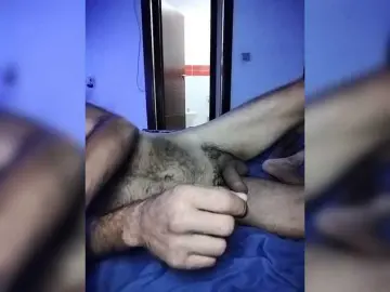 Bongacams Free Porn Cam of BigTwiXXX