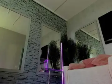 Bongacams Free Porn Cam of Reina-Cummings