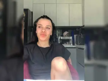 Bongacams Watch Live Sex Cams of MaidenCrystal