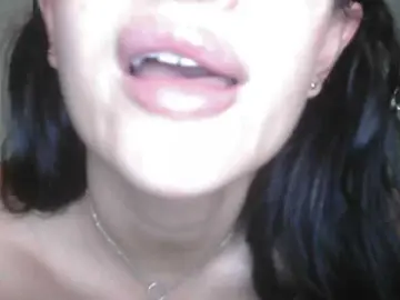 Bongacams Watch Live Sex Cams of Vanis92