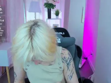 Bongacams Best live sex cam show of LunaaBee