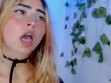 Bongacams Sex Cam of Sabrinaolsons