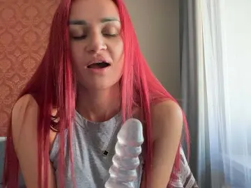 Bongacams Watch Live Sex Cams of SweetQueen11