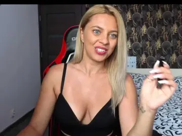 Bongacams Free Live Porn of CarlaStaceeFun