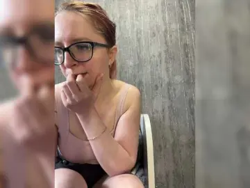 Bongacams Free Live Porn of Emma4coy