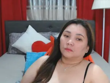 Bongacams Adult Webcam of AsianHotMama143