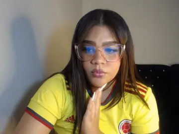 Bongacams Best live sex cam show of 2moonsfulloflove